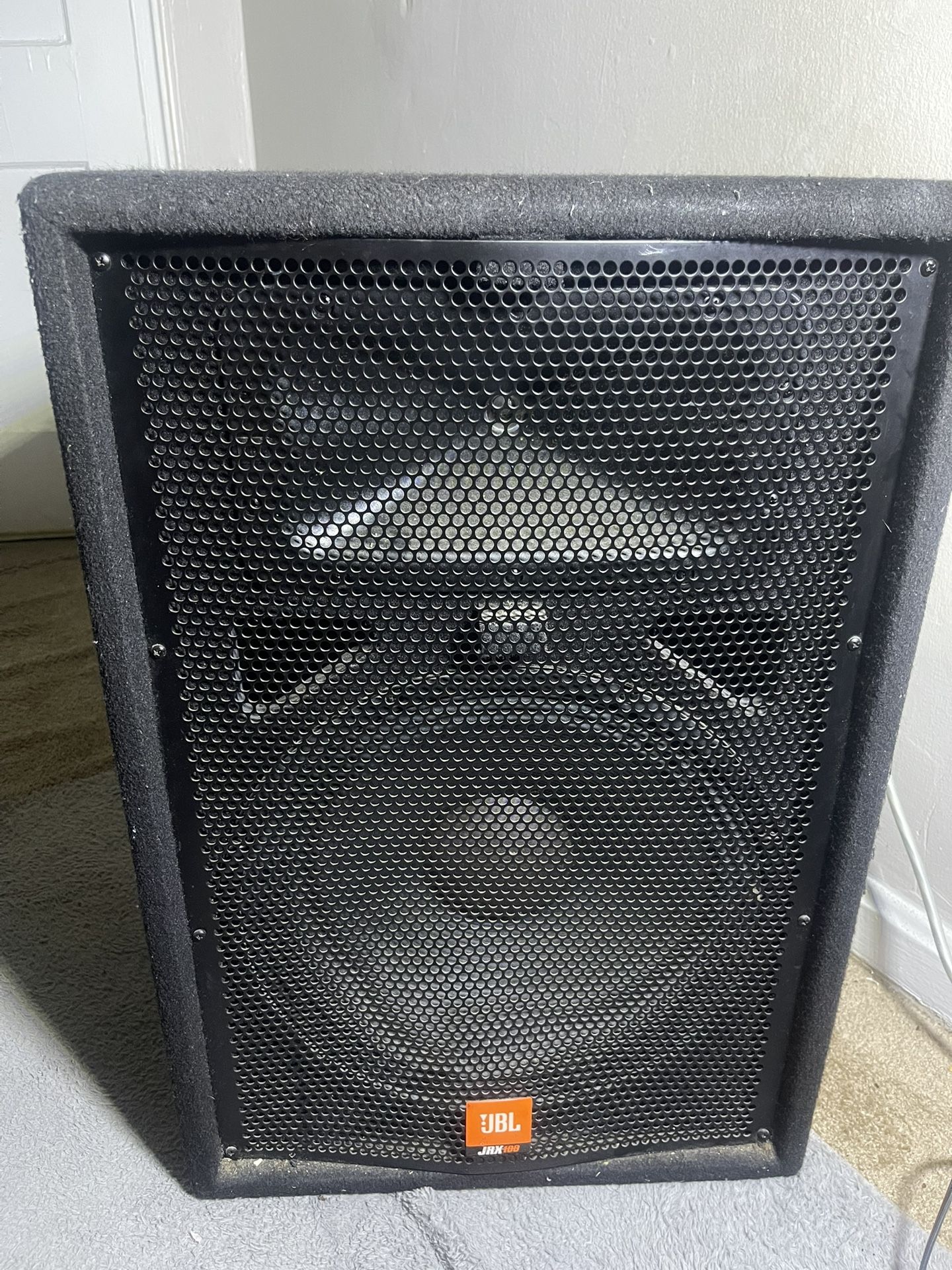 JBL jrx100 Two-Way Loudspeaker