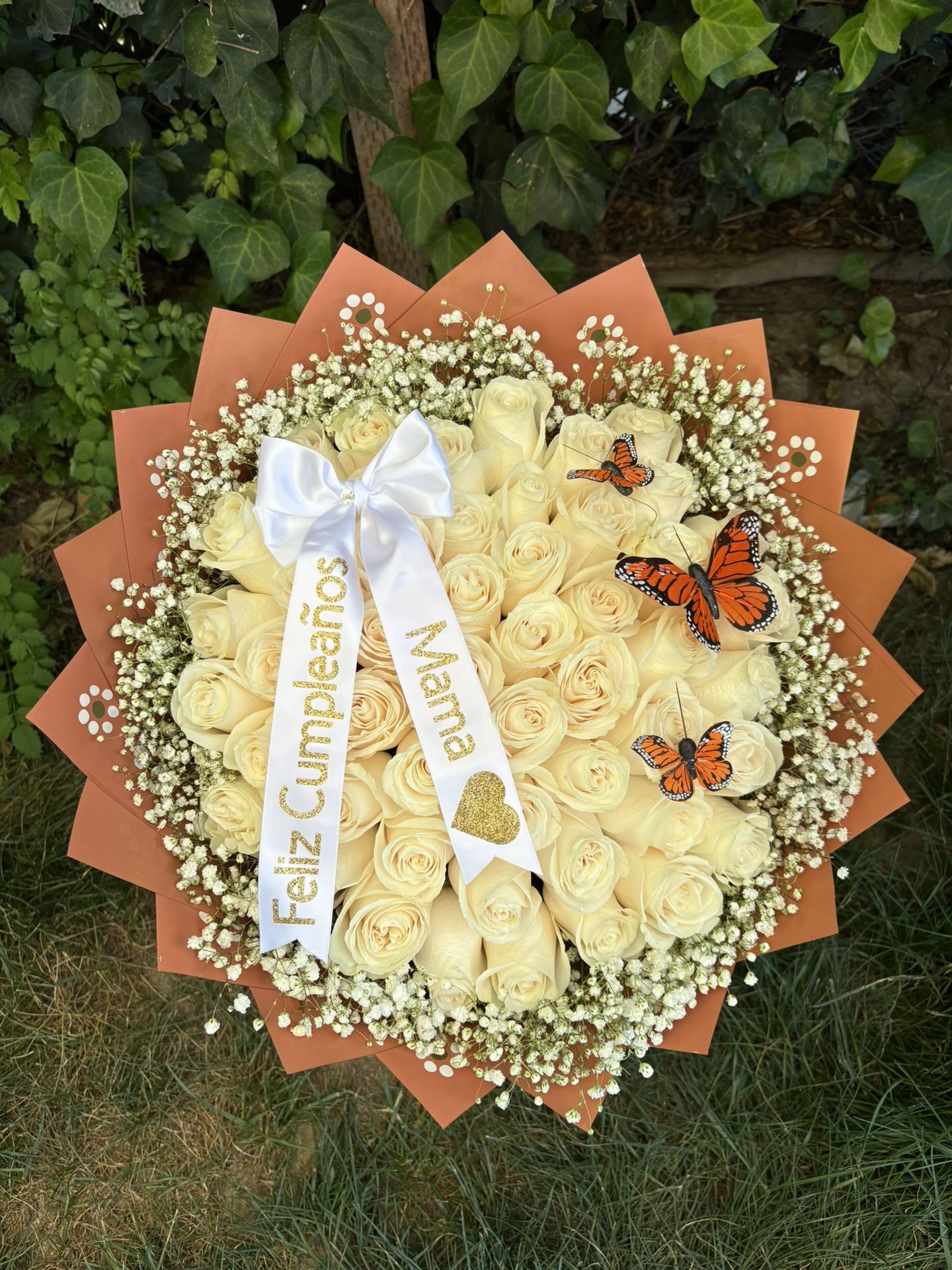 Ramo Buchon Roses Flower Bouquet