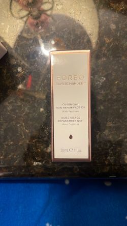 Foreo- Supercharged Overnight Skin Repair Face Oil With Peptides 30 Ml.