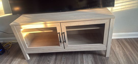 Tv stand