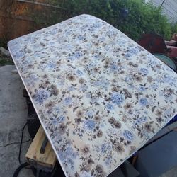 Stur.\nDy steel Folding up.\nAnd roll the around bedroom in bed40