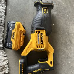 New Dewalt Saw With New 8AH Battery 