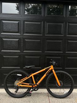 Raleigh Redux Hybrid Bike 26”