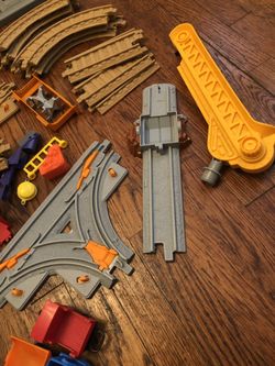 Geotrax Cross Valley- 32 piece set