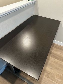 Black Desk