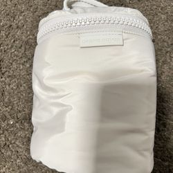 Dagne Dover Toiletries Bag