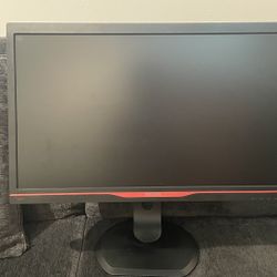 24” Philips LCD monitor with SmartImage Game