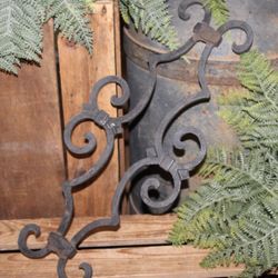 Large VTG 18" Cast Iron Architectural Salvage Gate Relic Piece