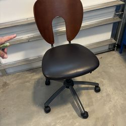Desk Chair On Wheels 