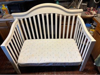 Toddler bed