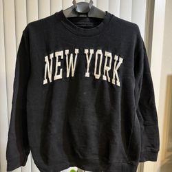 Black “New York” Embroidered Sweatshirt - Size Small