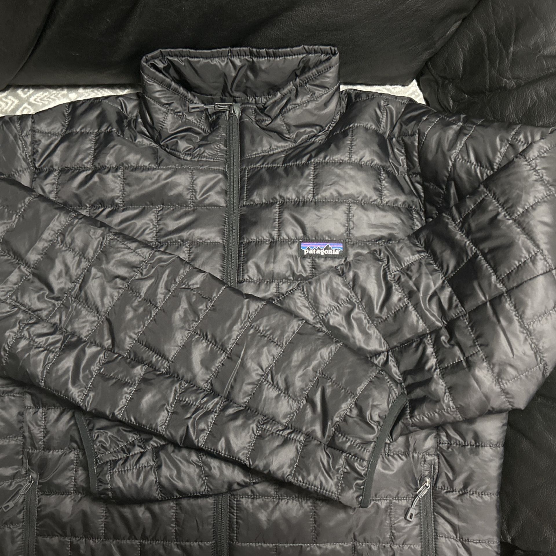 Men’s Patagonia Nano Puff Jacket (Size Large)