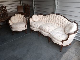 Beautiful Antique Davenport Sofa & Chair in Pristine Condition  Bloww Out Price Today Only $550