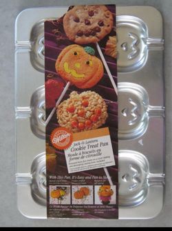 Wilton Jack-O-Lantern Cookie Treat Pan