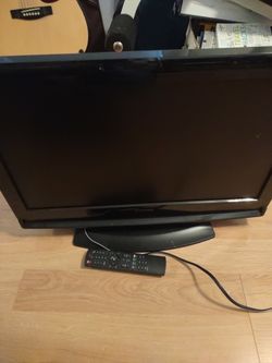 26in Sylvania TV LC260SS1 + Remote