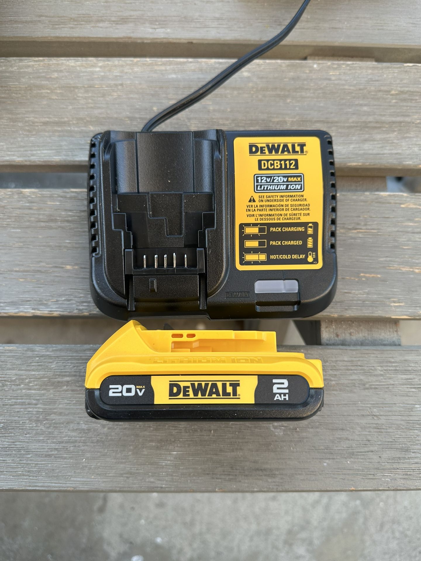 New 20v Dewalt Battery N Charger