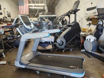 Precor 885 P80 Treadmill