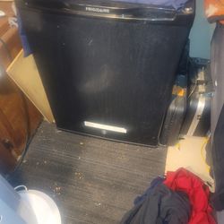 Frigidaire Mini Frig