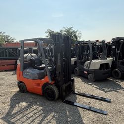Forklift 