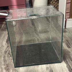 6 Gallon Fish Tank! - Rimless With Glass Lid