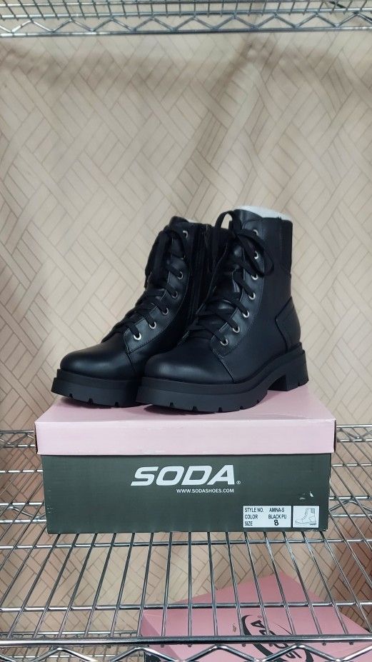Womens Black Platform Laced Booties (Brand New In Box Never Worn)