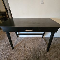 Black Desk 
