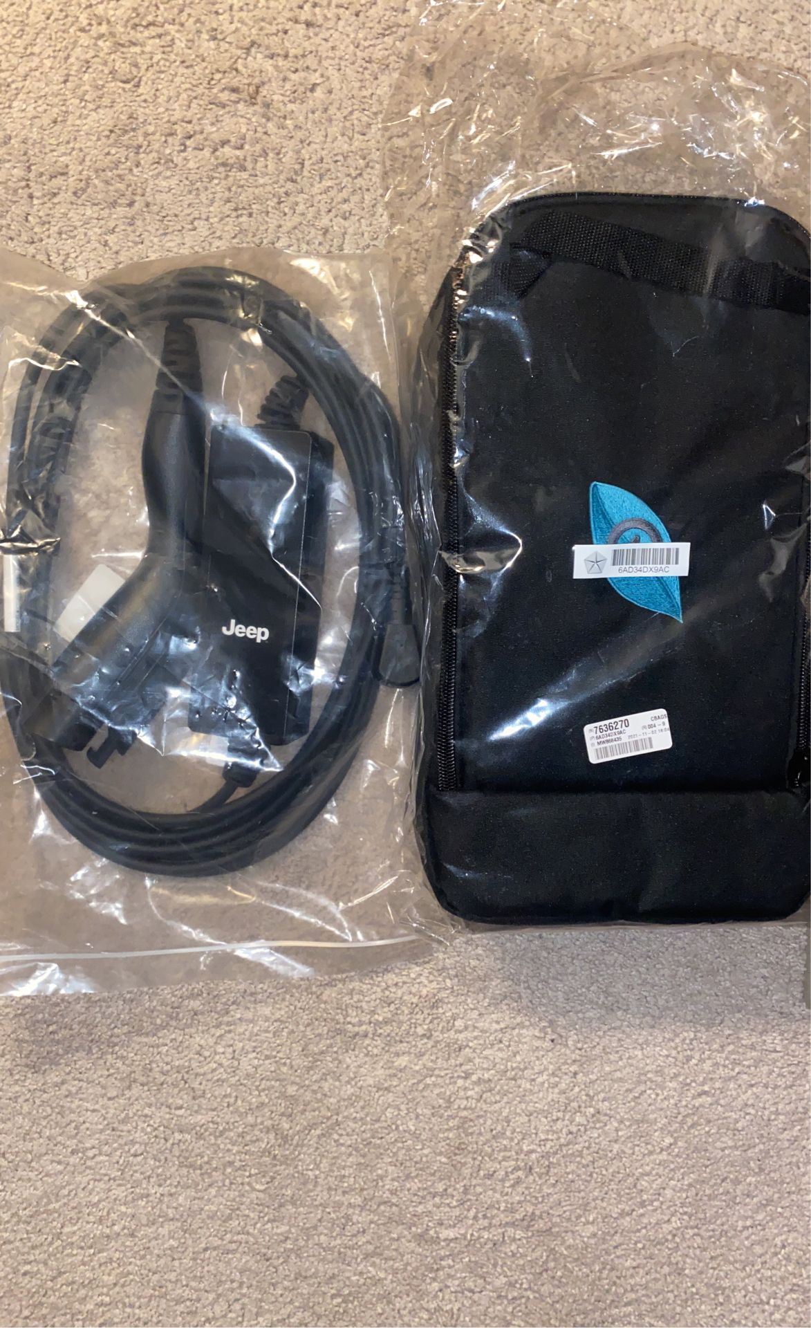 Jeep Wrangler 4xE Hybrid Charger and Carry Case - Brand New