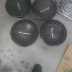 8 pioneer 12s