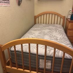 Twin Size Bed 🛌 With Mattress 
