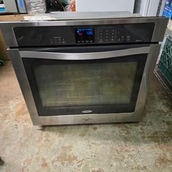 Wall Stainless Steel Electric Single Oven.