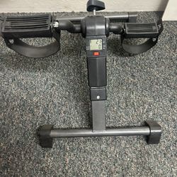 Exercise  foot pedal machine 