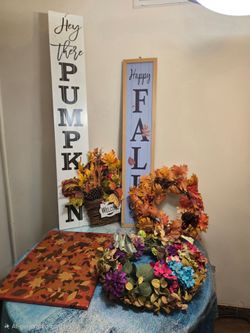 Assorted decorations for fall