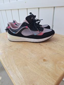 Girl Shoes Size 5
