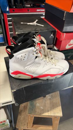 Air Jordan 6 White Infrared Sneakers