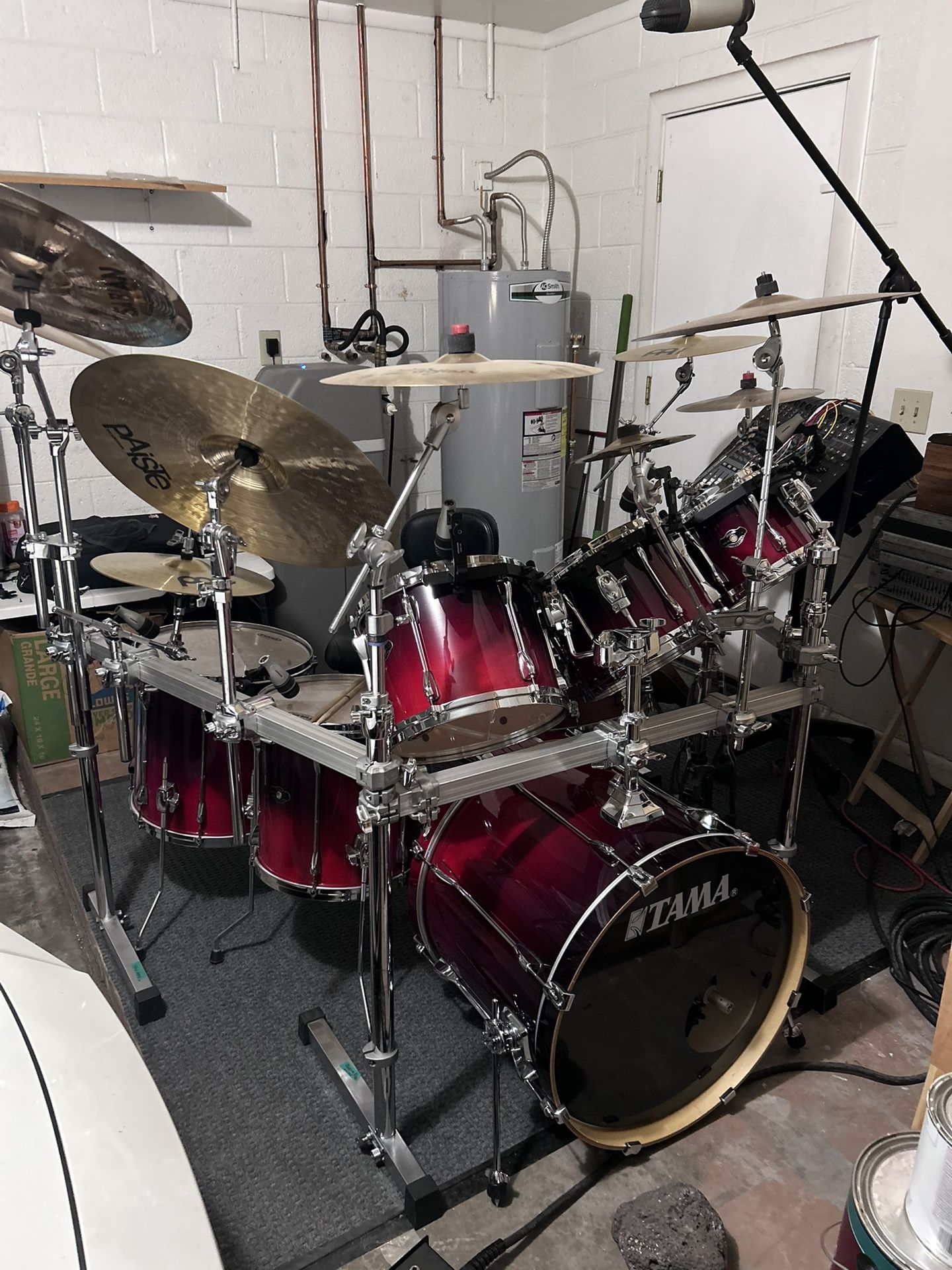 Custom Tama Drums With Diecast, Hoops, With All The Drums And Mounting Hardware And Beautiful Pearl Rack Cymbals Are Not Included