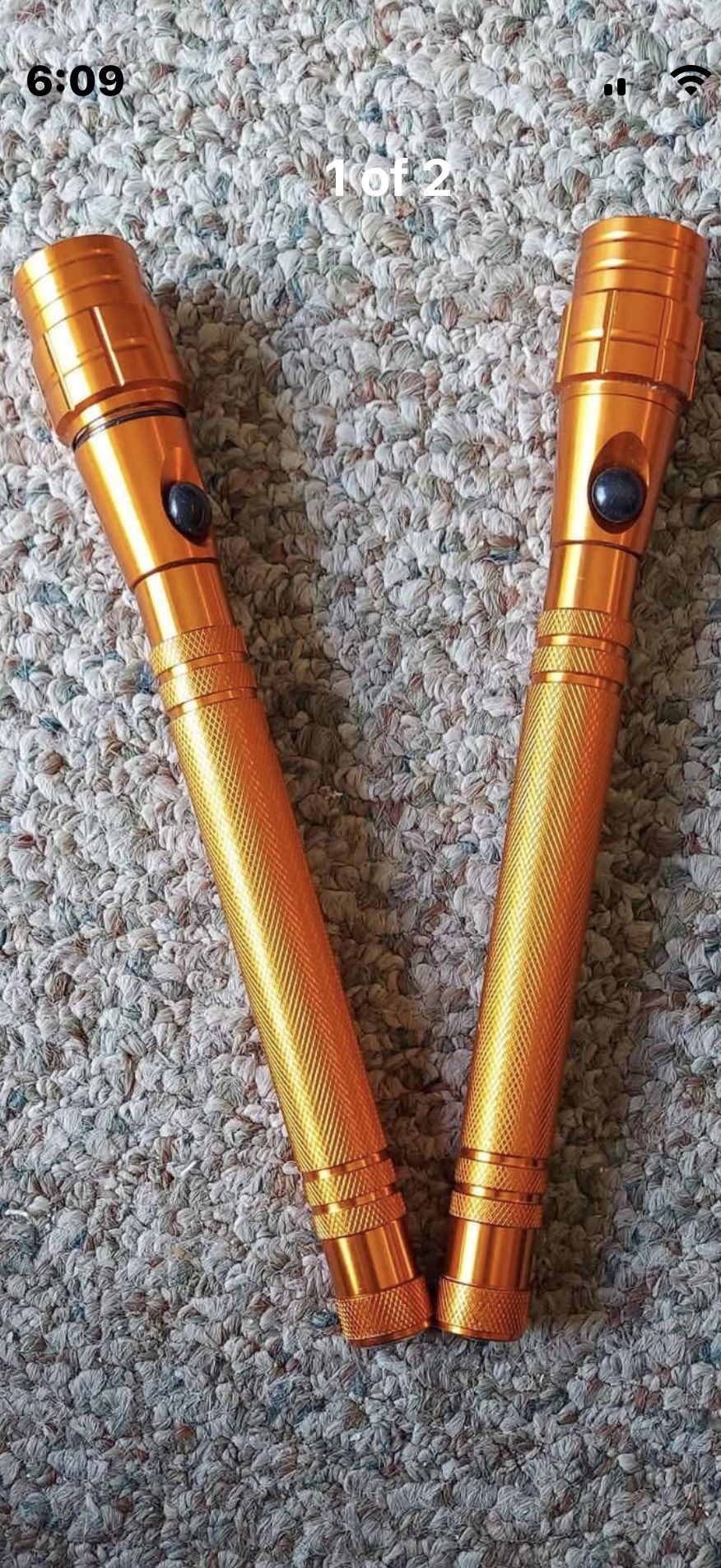 Telescoping flashlights