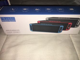Blue Wireless speaker brand new lights up