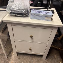 Nightstand - 2 Drawer Dresser 