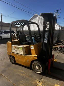 Yale Forklift 5000 Pound Capacity