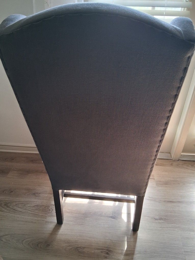 Very Nice GREY/BLUE  WING BACK CHAIR  AND GREAT CONDITION NO RIP OR TEARS.