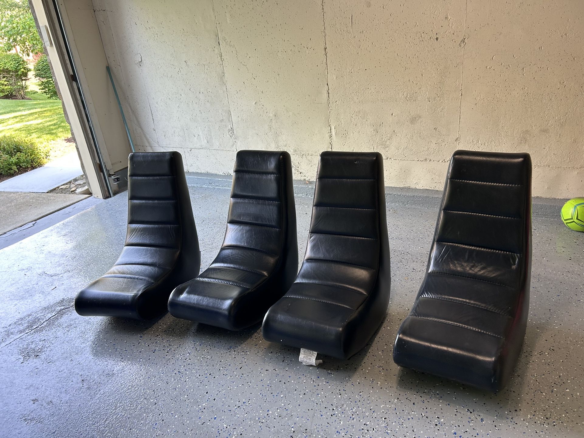 set of 4 Rocking chairs for kids