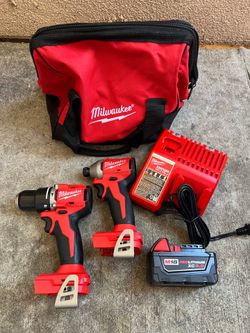Milwaukee M18 Brushless Compact Drill/Impact Combo Kit (2-Tool) 5.0 Ah Battery, Charger & Bag