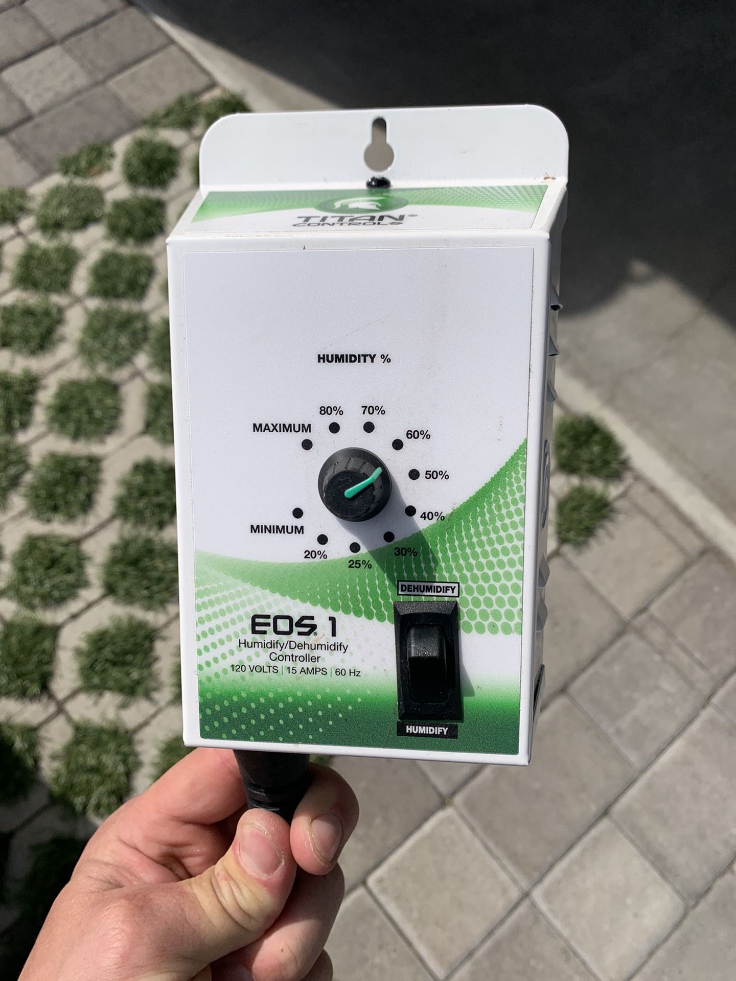 Titan Humidity/ Dehumidify Controller