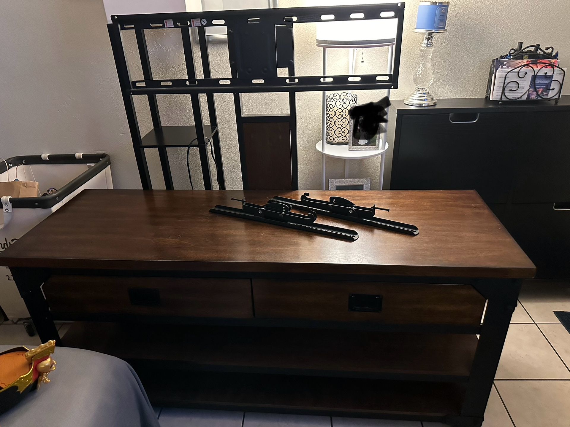 BAYSIDE FURNISHINGS WALTON 56" 3-IN-1 TV STAND