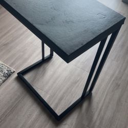 Table For Dinner O Laptop