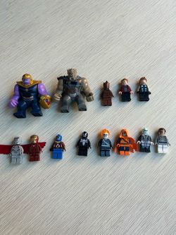 Huge lego marvel minifigure lot!