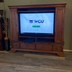 Entertainment Center W/With Out Vizo TV 