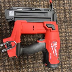 Milwaukee Nail Gun 
