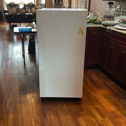 Magic chef freezer With Wheels 47h X 23.5w X 28.5d 