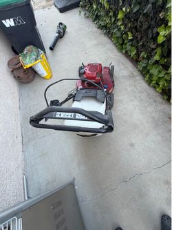 Toro Recycler 22” Self-Propelled Lawn Mower